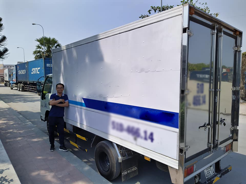 Dịch vụ vận chuyển hàng hóa bằng xe tải 