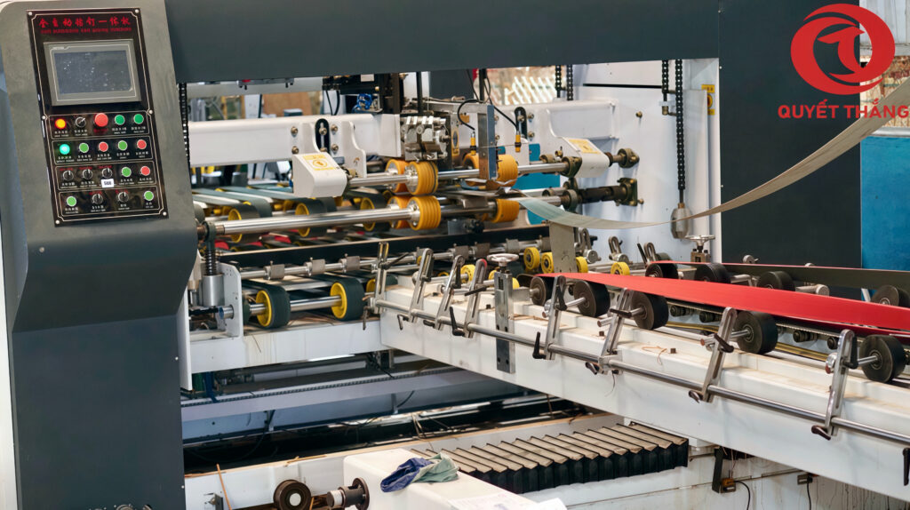Quyết Thắng Box: Máy móc sản xuất thùng carton hiện đại