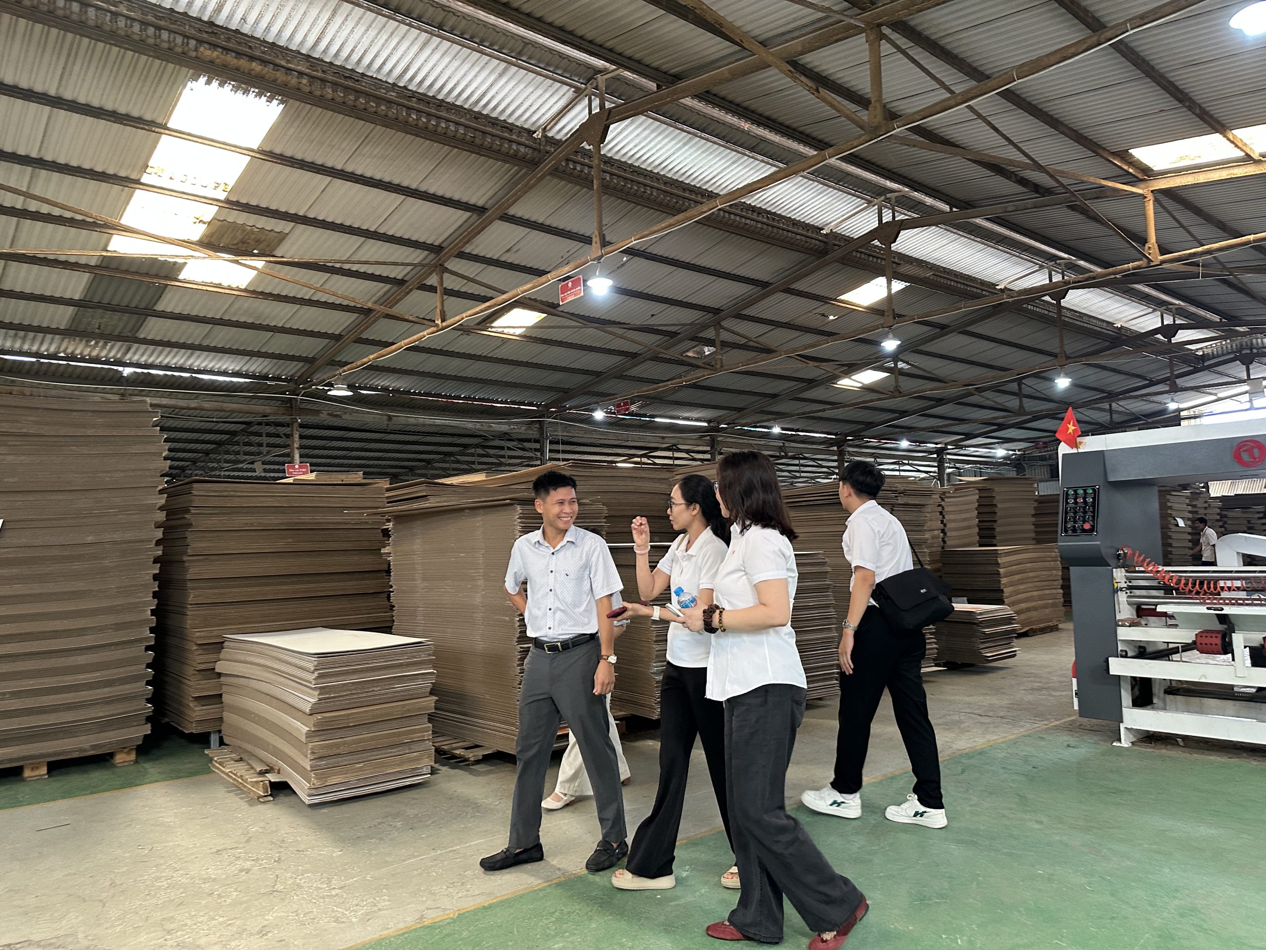 Quy Trình Tư Vấn Định Lượng Giấy Carton Tại Quyết Thắng Box