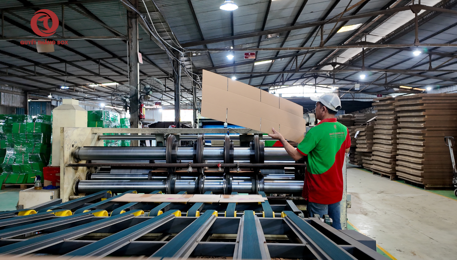 Đặt thùng carton tại Bình Dương — Quyết Thắng Box