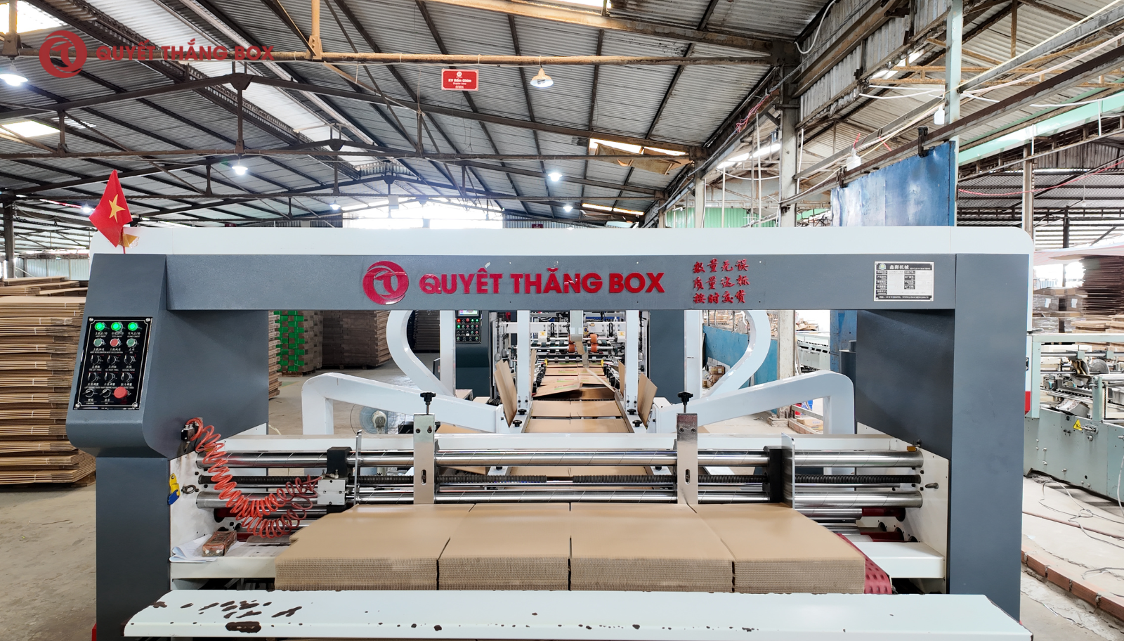 Dây chuyền sản xuất tại công ty bao bì Quyết Thắng Box — 6.200m² tại TP. Hồ Chí Minh.