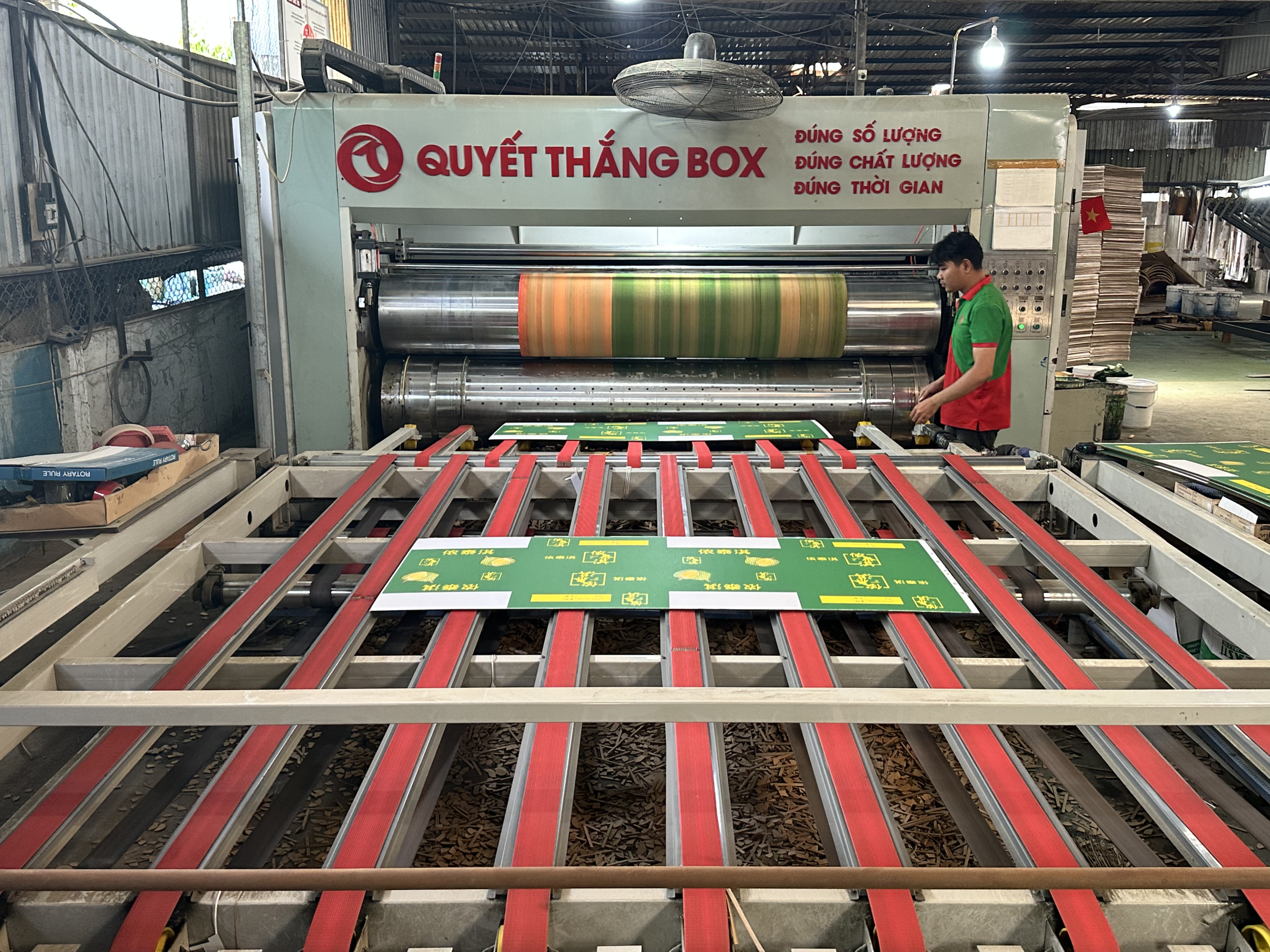 In Thùng carton Quyết Thắng Box