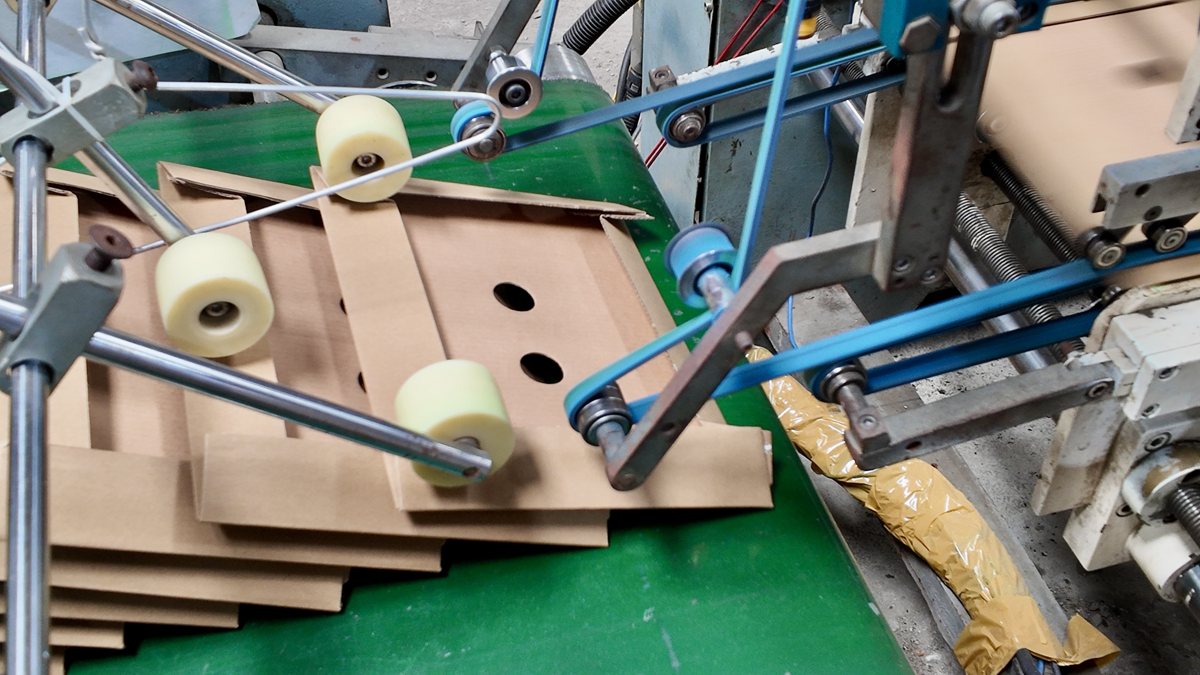 Nhà máy sản xuất thùng carton theo kích thước riêng tại Quyết Thắng Box