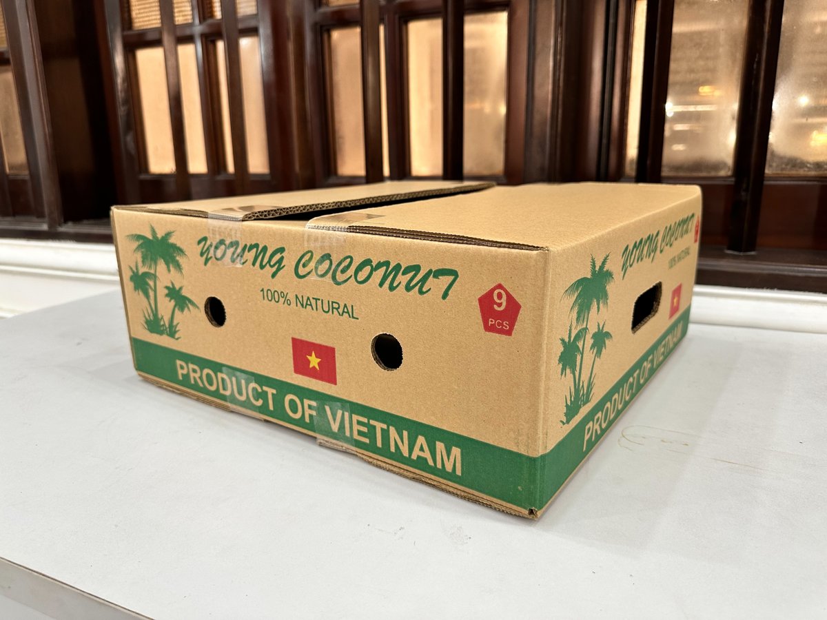 Thùng carton đục lỗ thông gió đựng dừa xuất khẩu